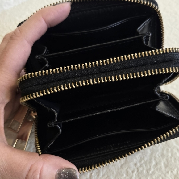 Marc Jacobs Black Leather Zip Wallet - Picture 6 of 8
